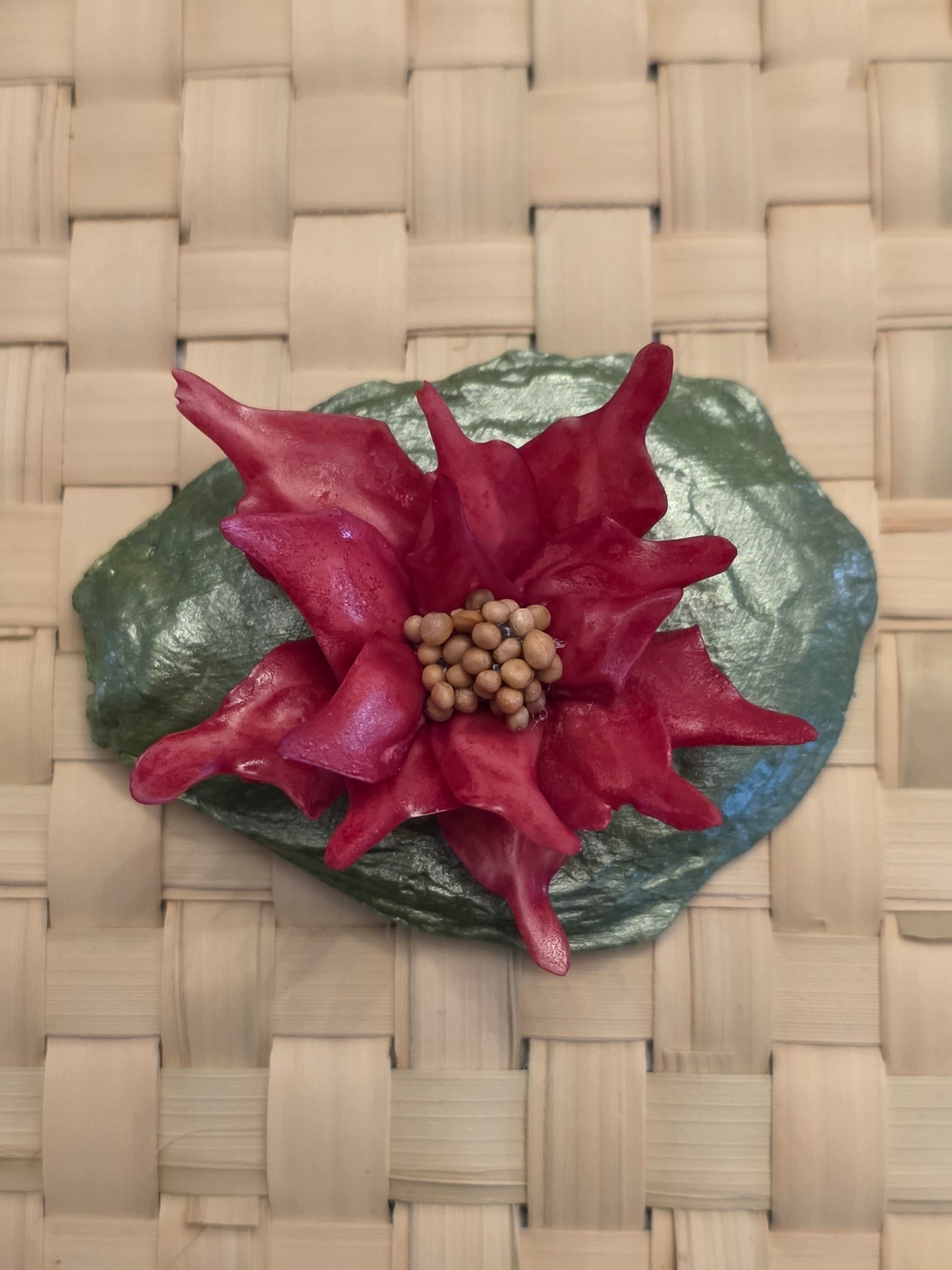 Oyster Shell with Garfish Scale Lilly